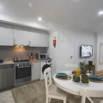 Apartment 100 - Point Break 12 Peniche